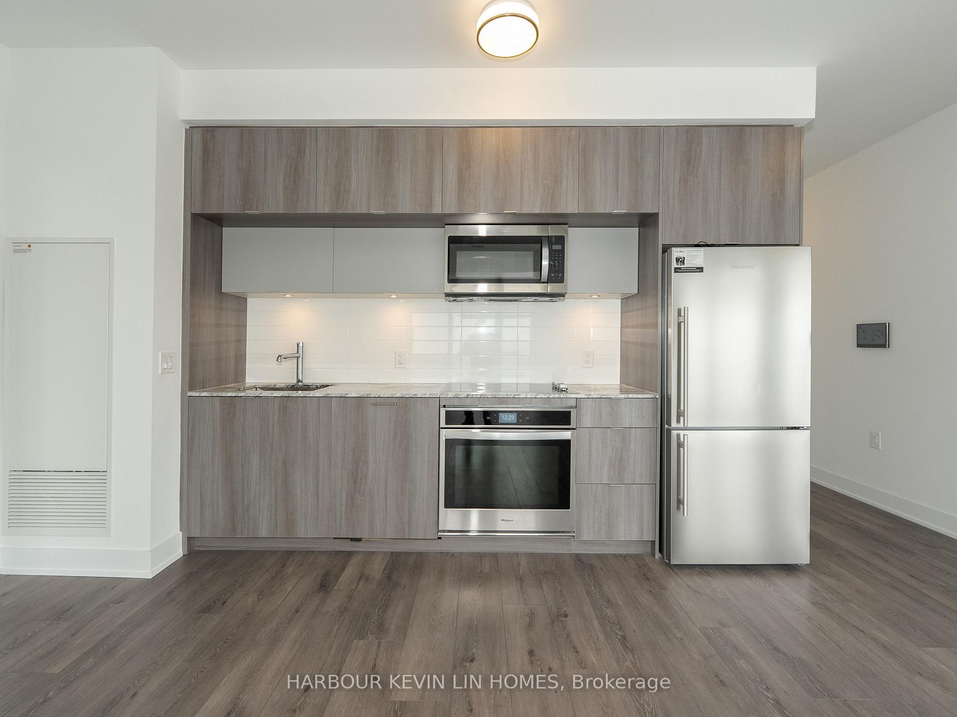 2 Bedrooms Condo at 575 Bloor, Toronto For sale