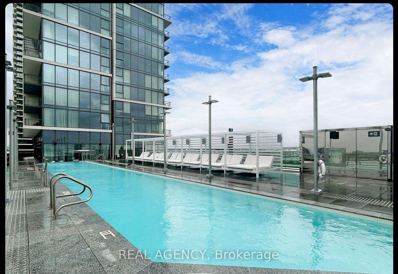 2 Bedrooms Condo at 1000 Portage,  Vaughan For sale