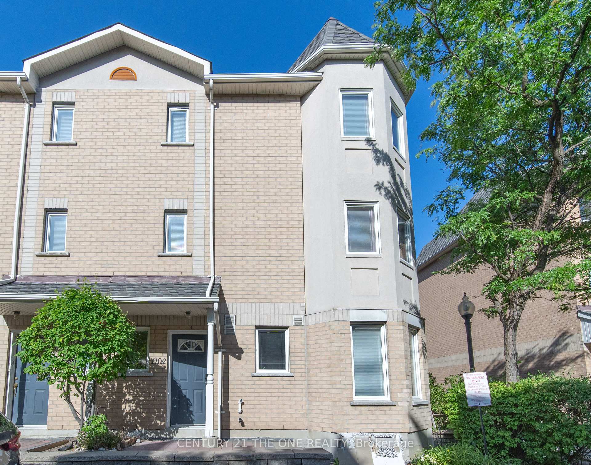 4 Bedrooms Condo at 28 Rosebank, Toronto For sale