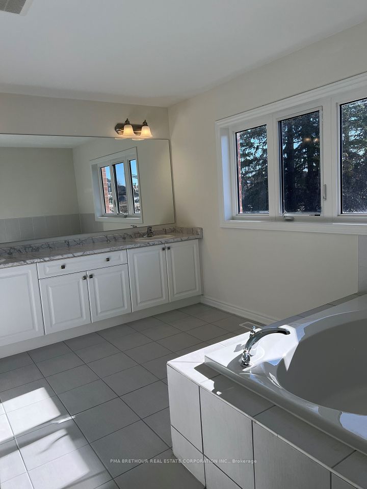 Primary 5 Pc Ensuite with Double Sinks