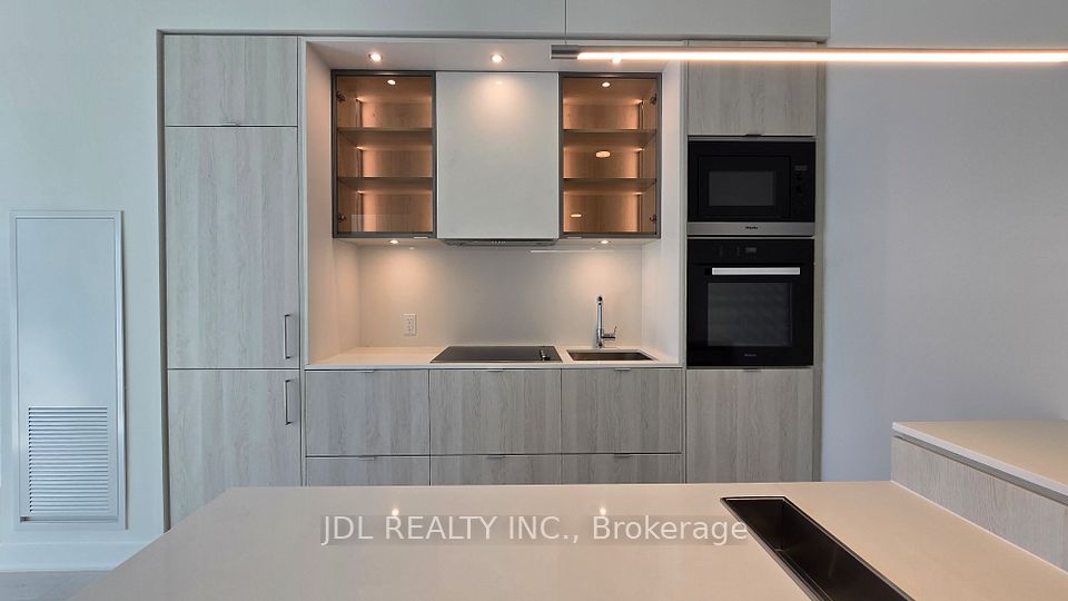 11 Yorkville