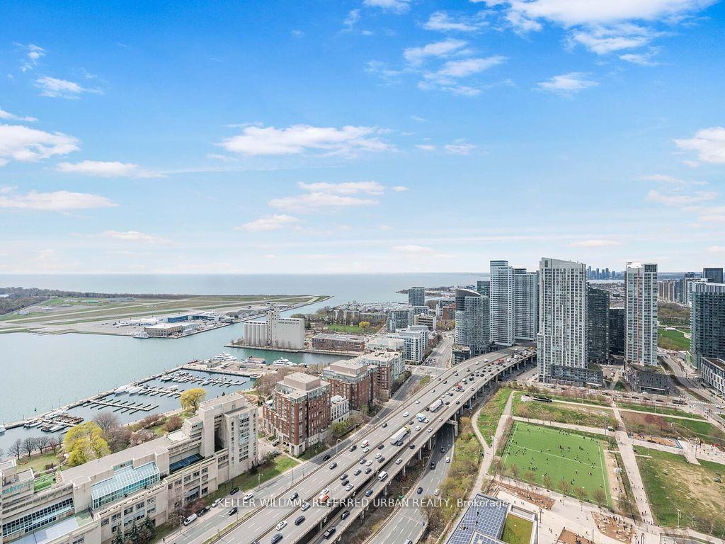 2 Bedrooms Condo at 11 Brunel, Toronto For sale