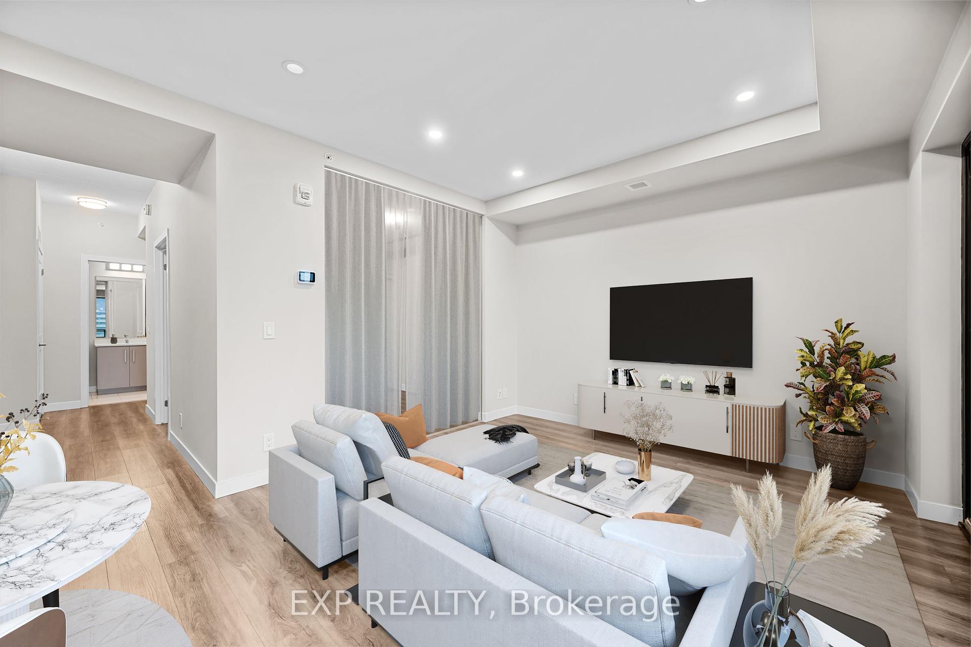 2 Bedrooms Condo at 15 Queen, Hamilton For sale
