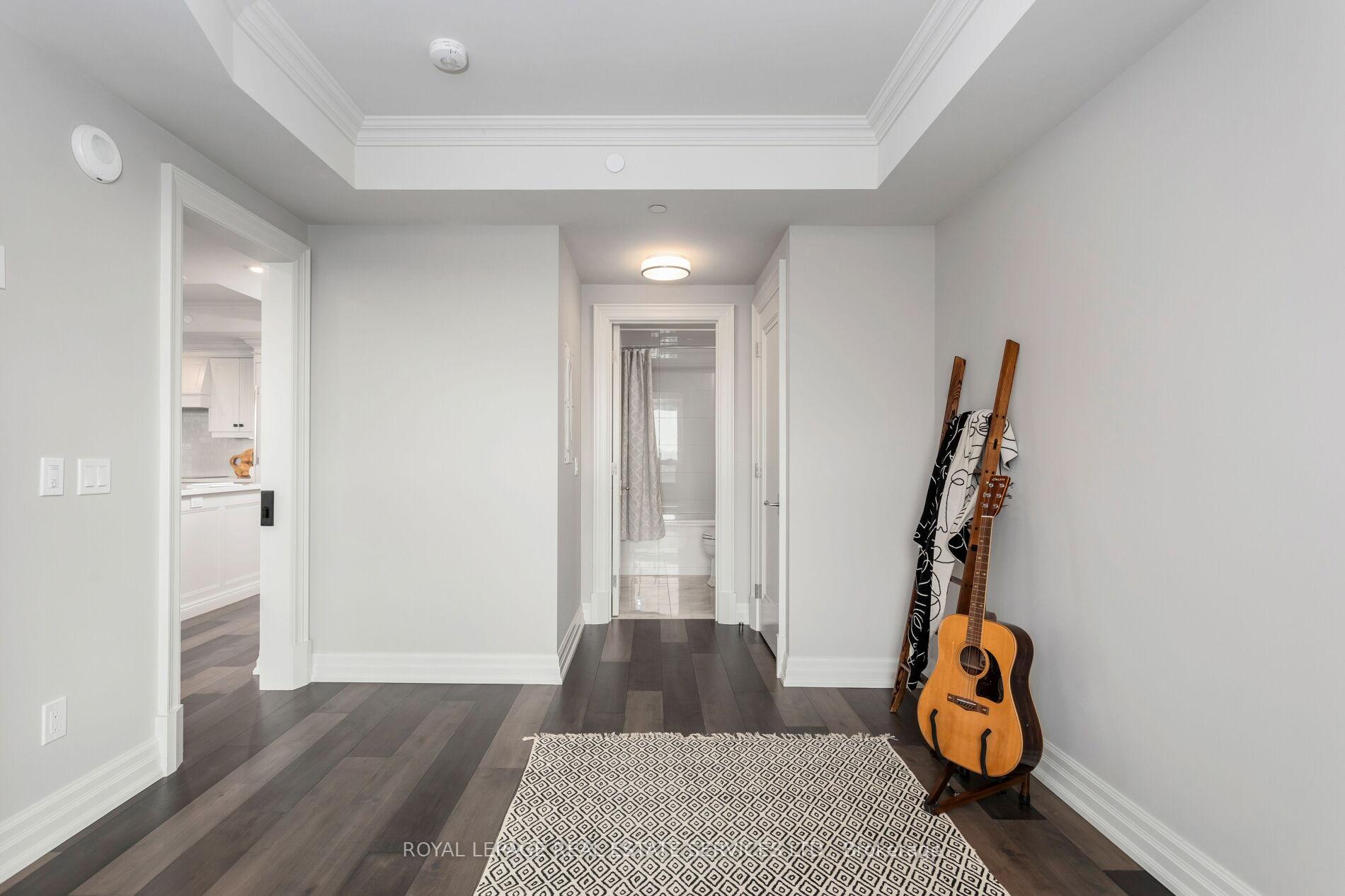 3 Bedrooms Condo at 2060 Lakeshore, Burlington For sale