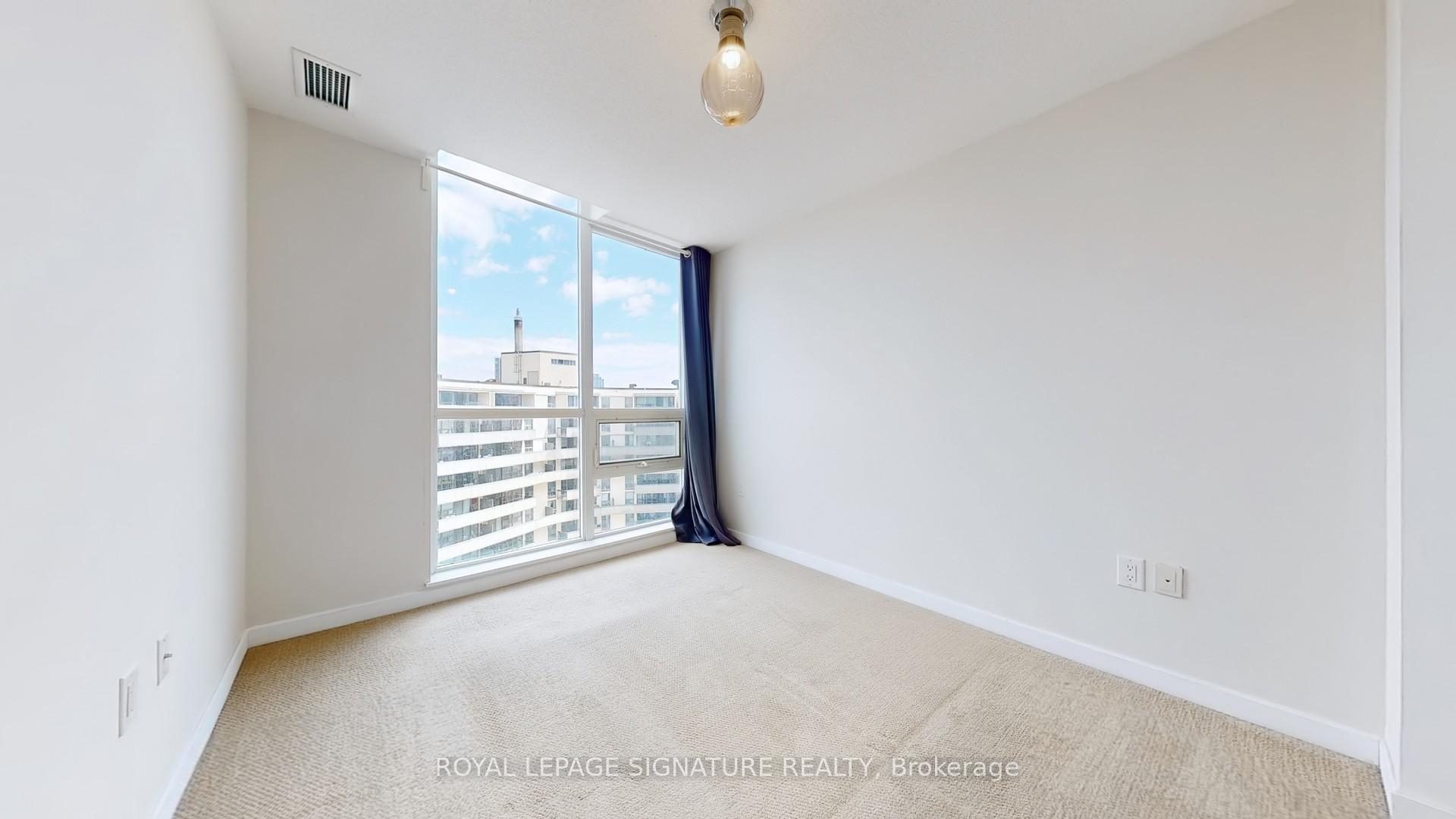2 Bedrooms Condo at 70 Forest Manor, Toronto For sale