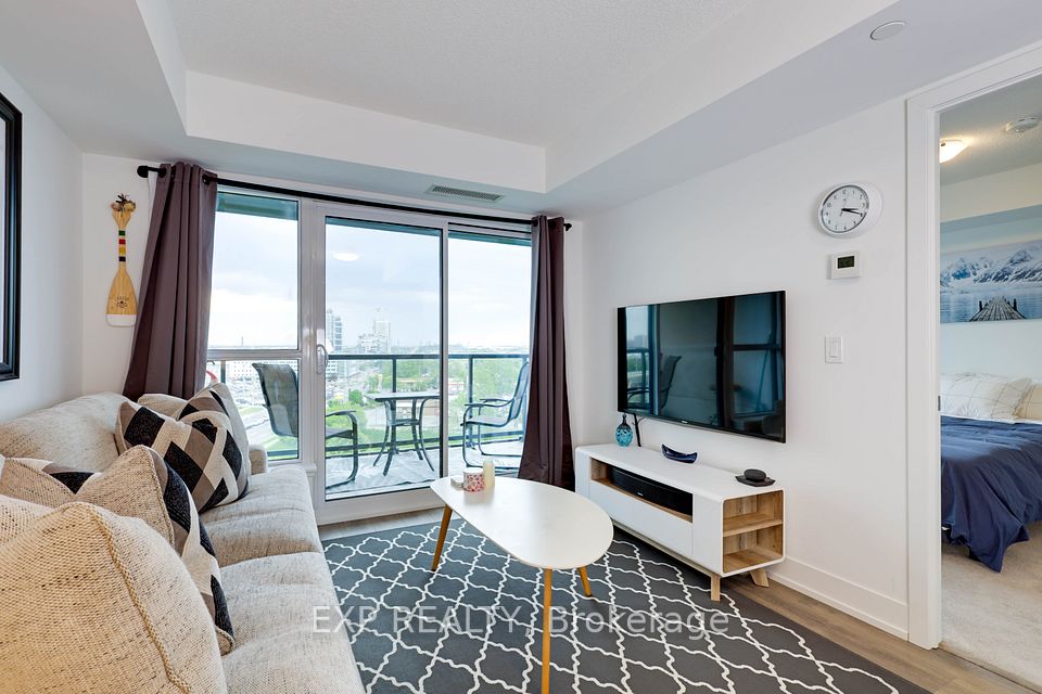 1255 Bayly