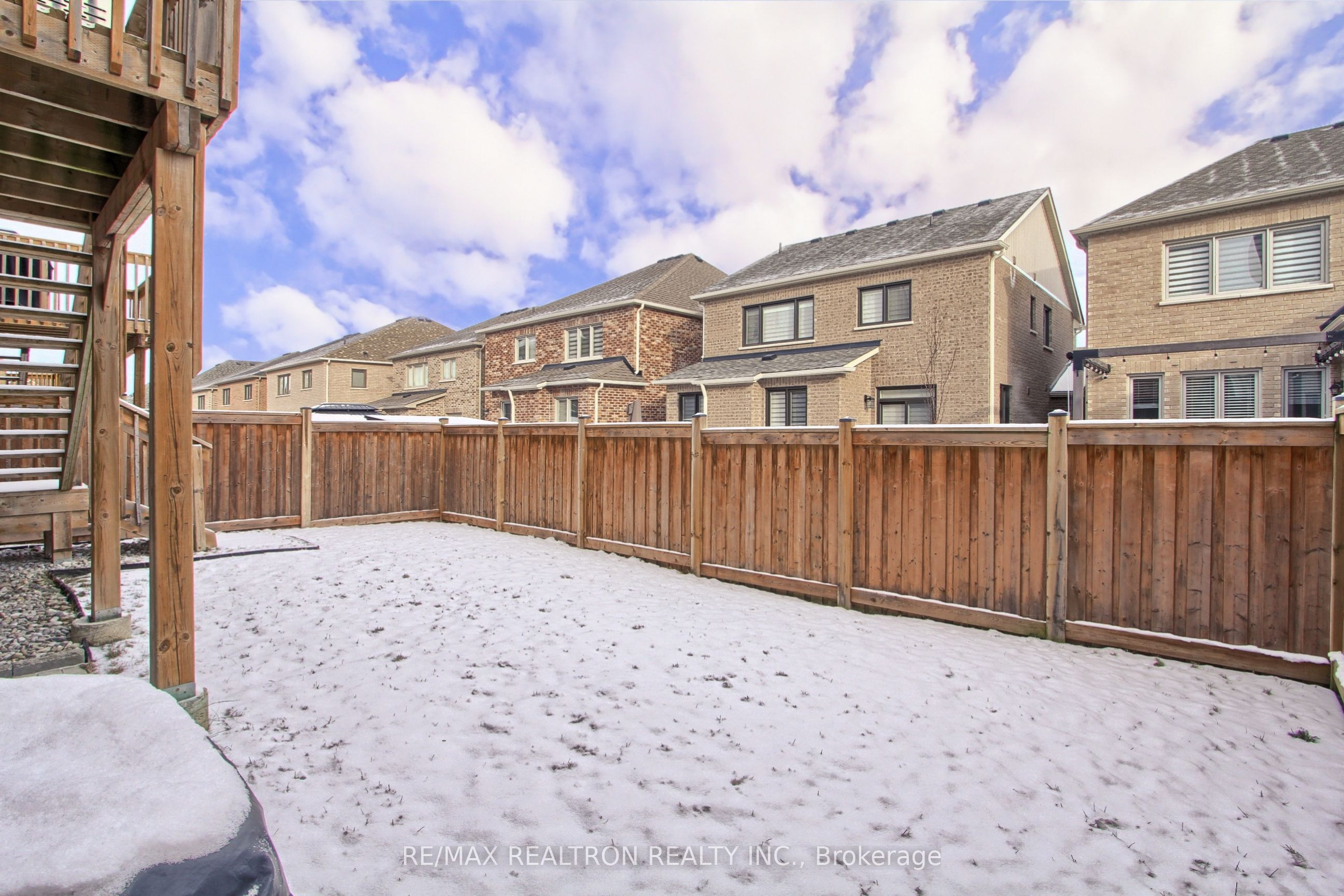 11 Beebalm Lane