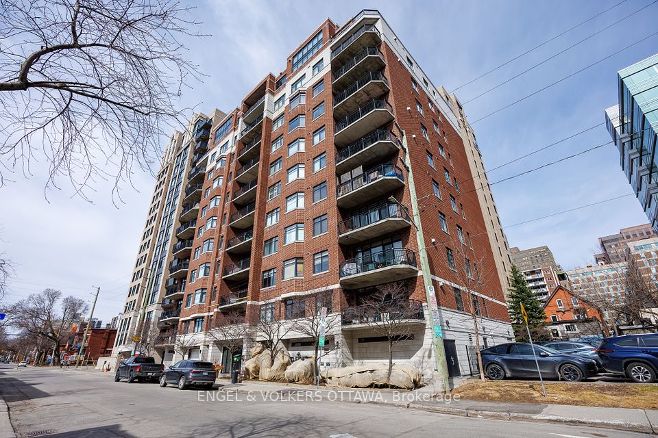 375 Lisgar
