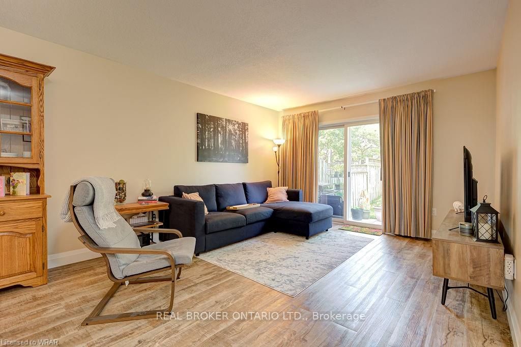 555 Mariner Drive