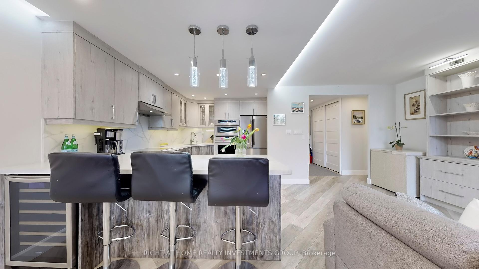 3 Bedrooms Condo at 85 Emmett, Toronto For sale