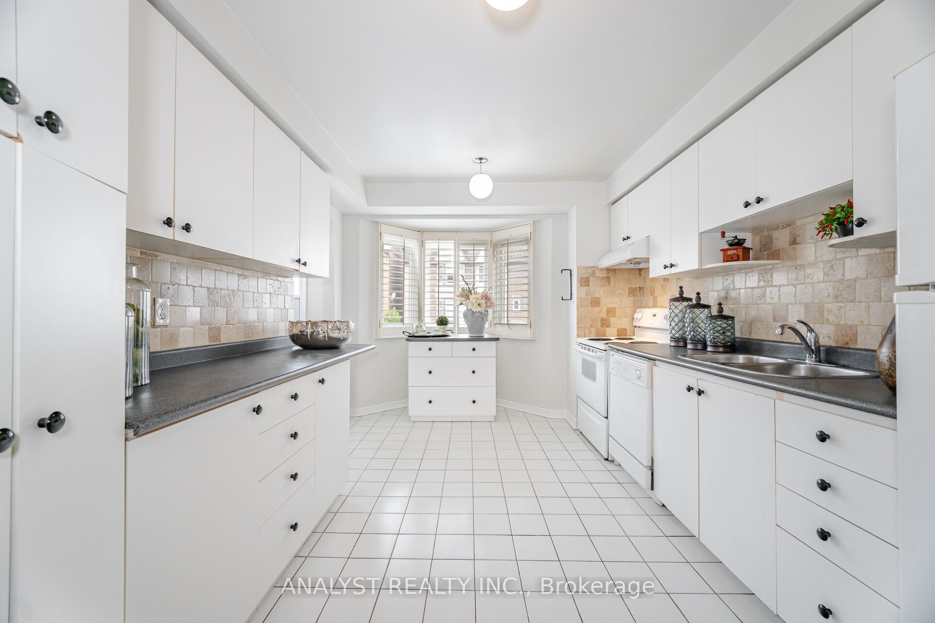 219 Woodbridge Avenue, #1