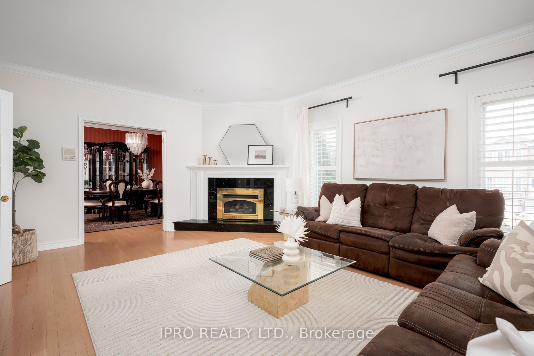 1043 Greenwood Avenue