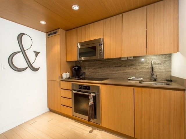 15 Iceboat Terrace 335