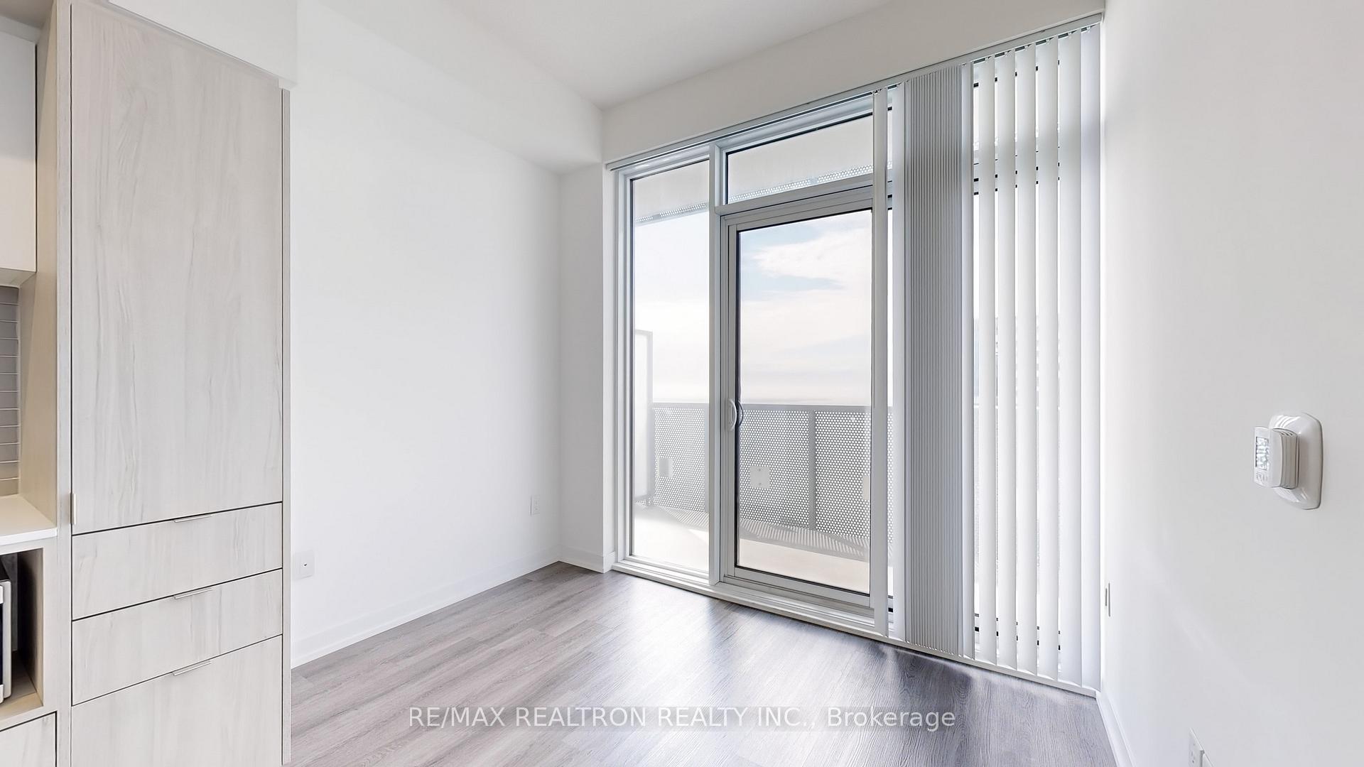 2 Bedrooms Condo at 138 Downes, Toronto For sale