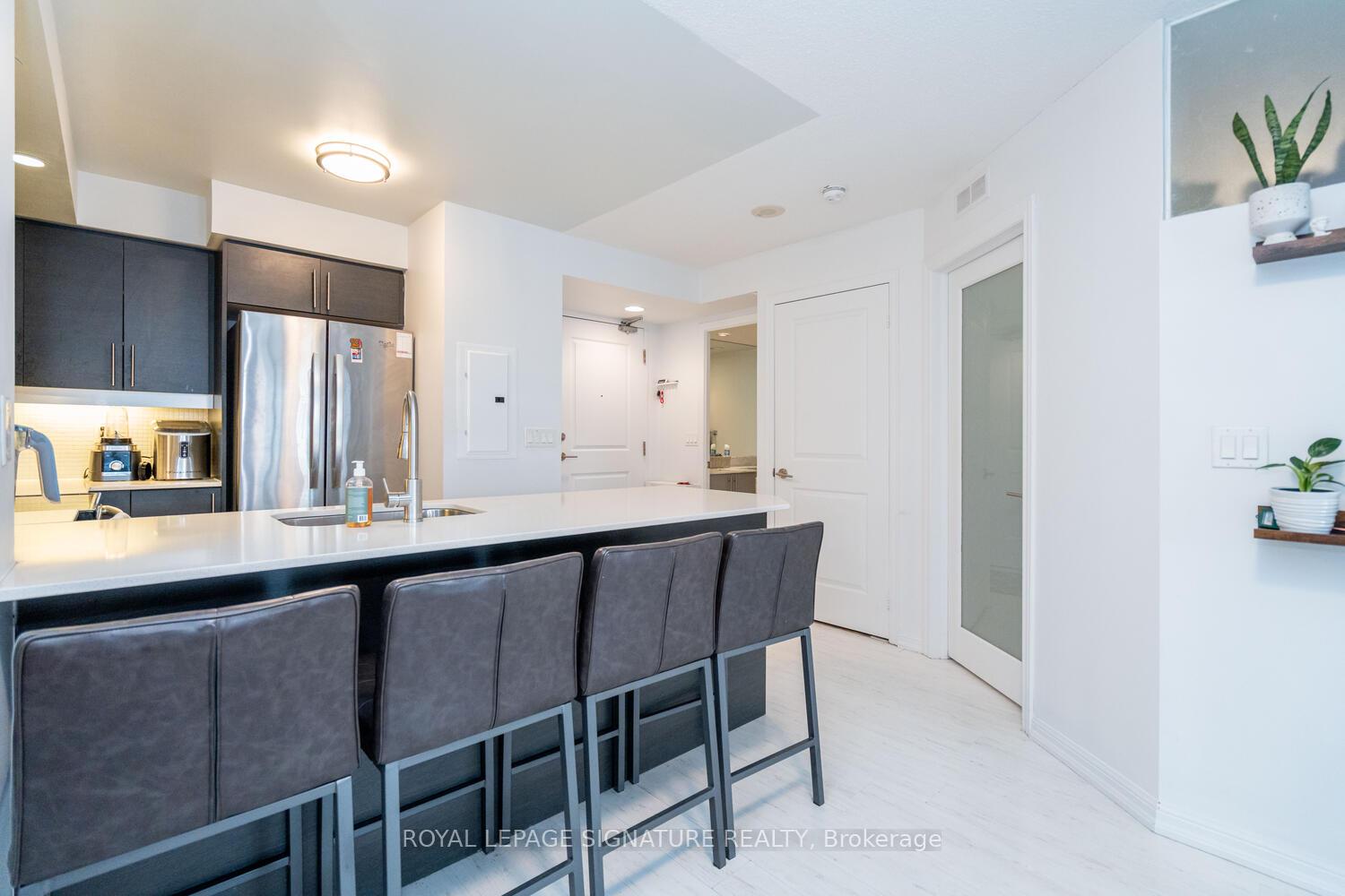 2 Bedrooms Condo at 75 East Liberty, Toronto For sale