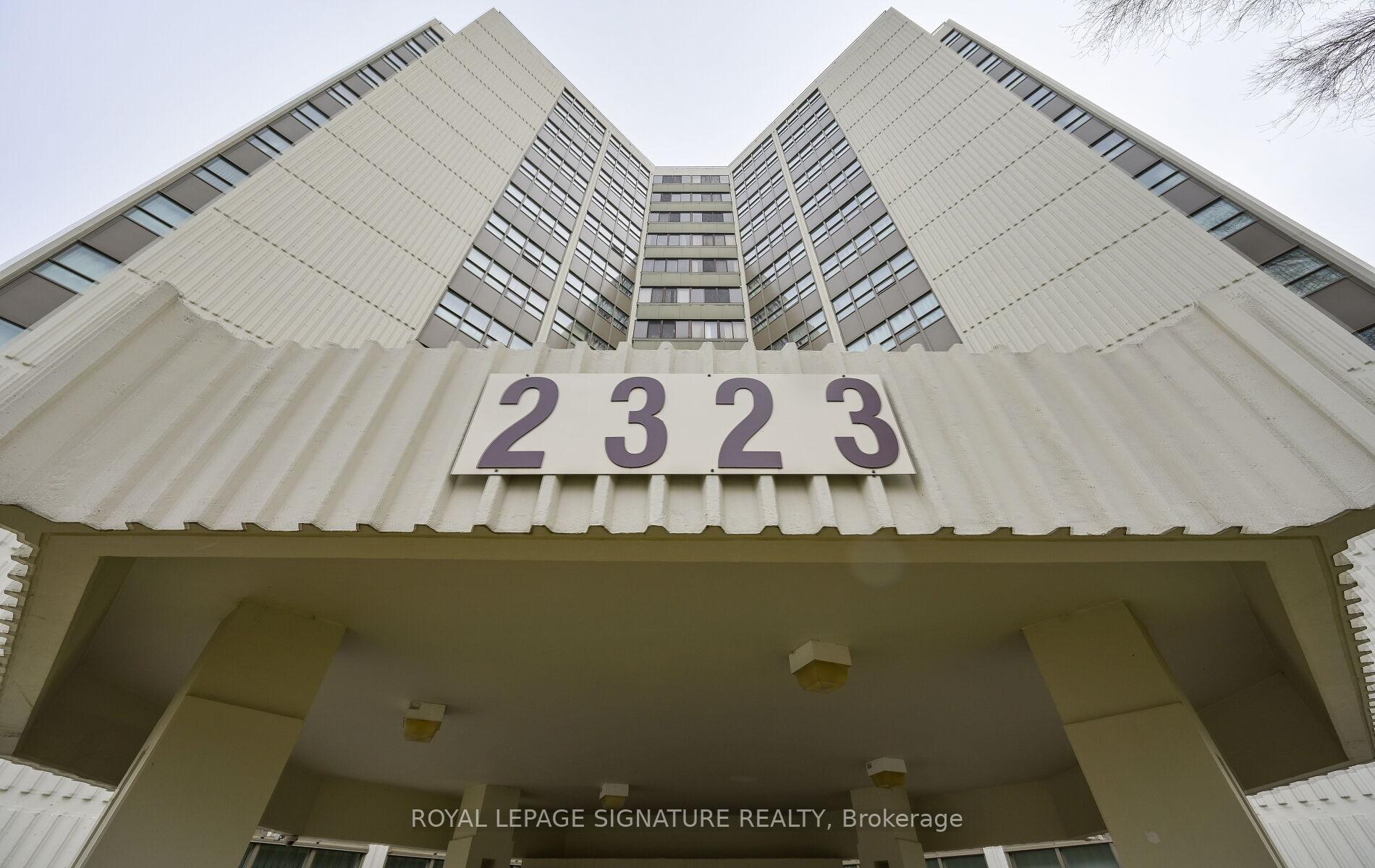 4 Bedrooms Condo at 2323 Confederation, Mississauga For sale