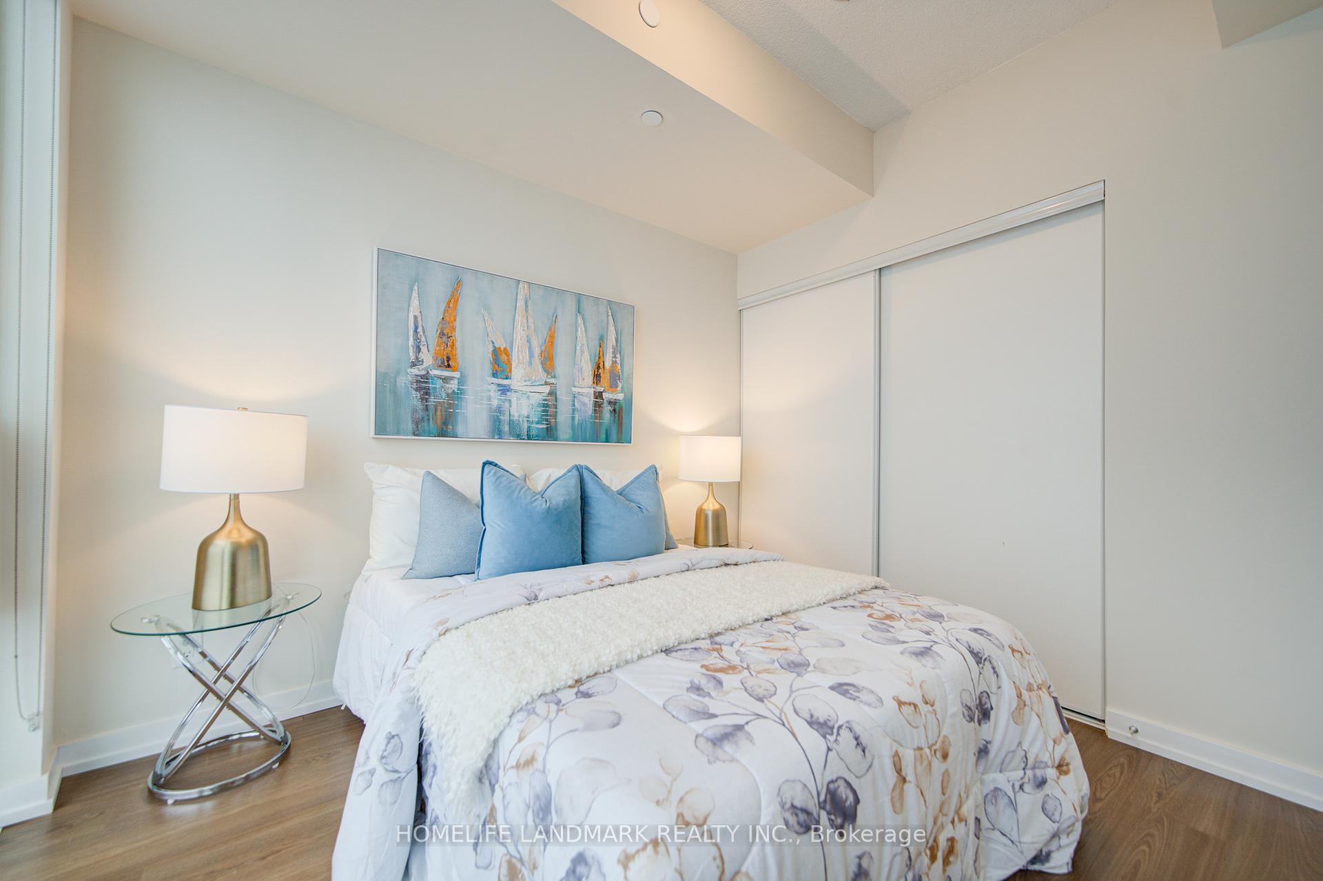 3 Bedrooms Condo at 4011 Brickstone, Mississauga For sale