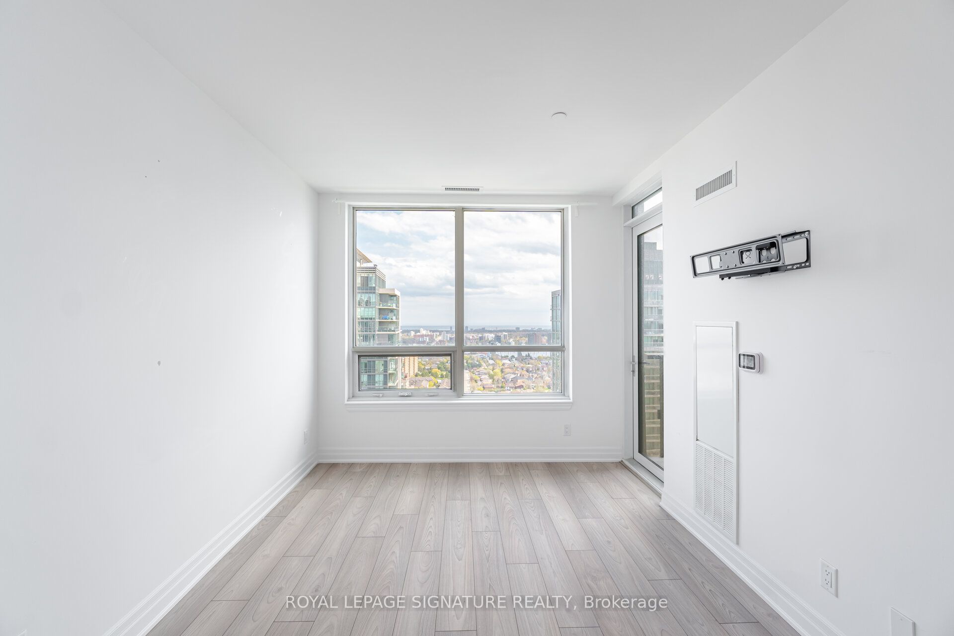 36 Elm Drive, #3007