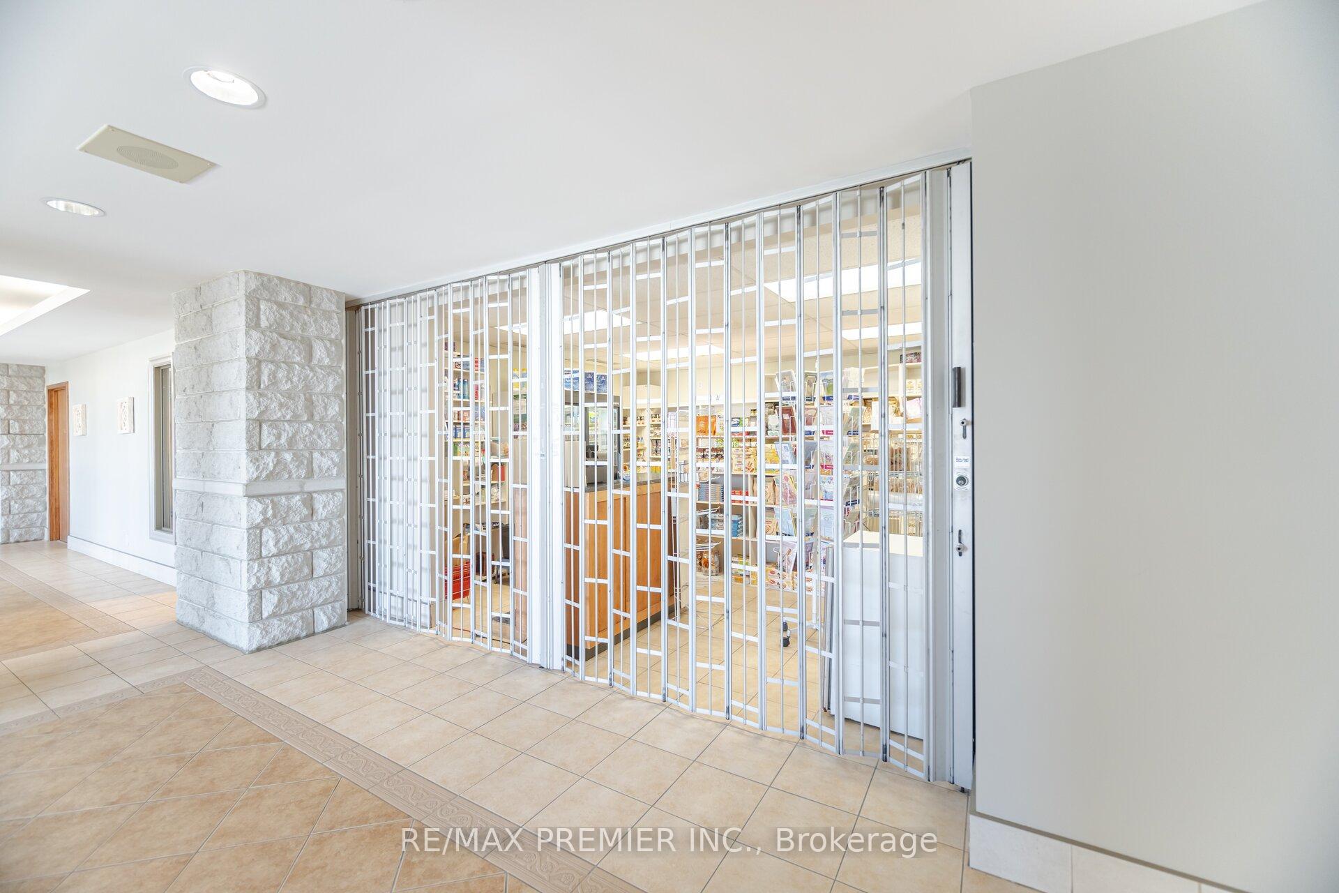 1 Bedroom Condo at 2502 Rutherford,  Vaughan For sale