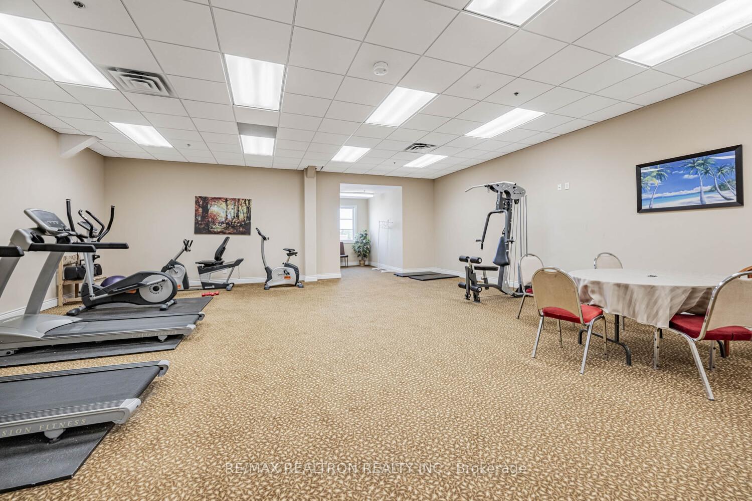 2 Bedrooms Condo at 9901 Keele, Vaughan For sale