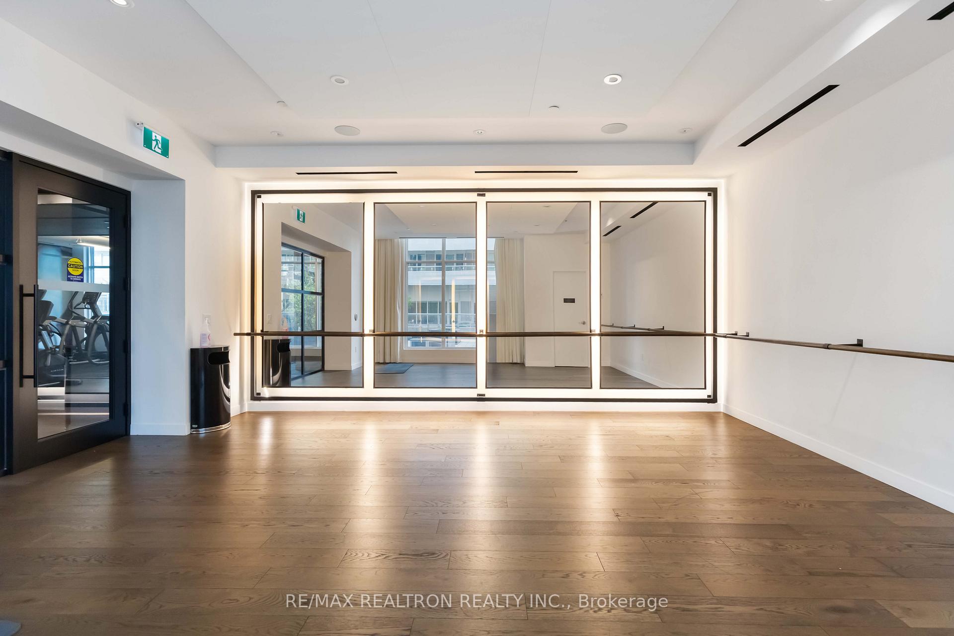 2 Bedrooms Condo at 20 Richardson, Toronto For sale