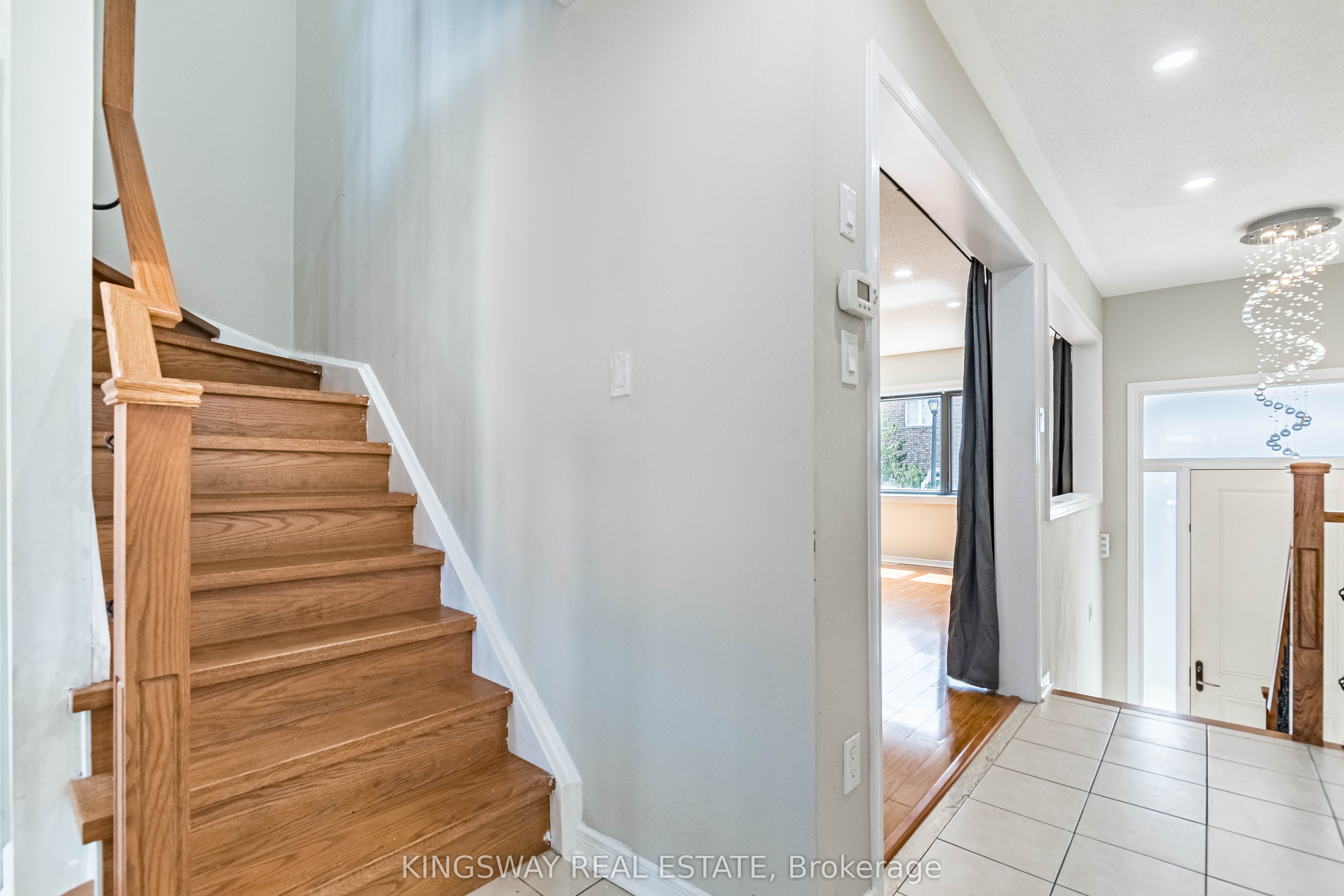5821 Tiz Road, Mississauga Hurontario