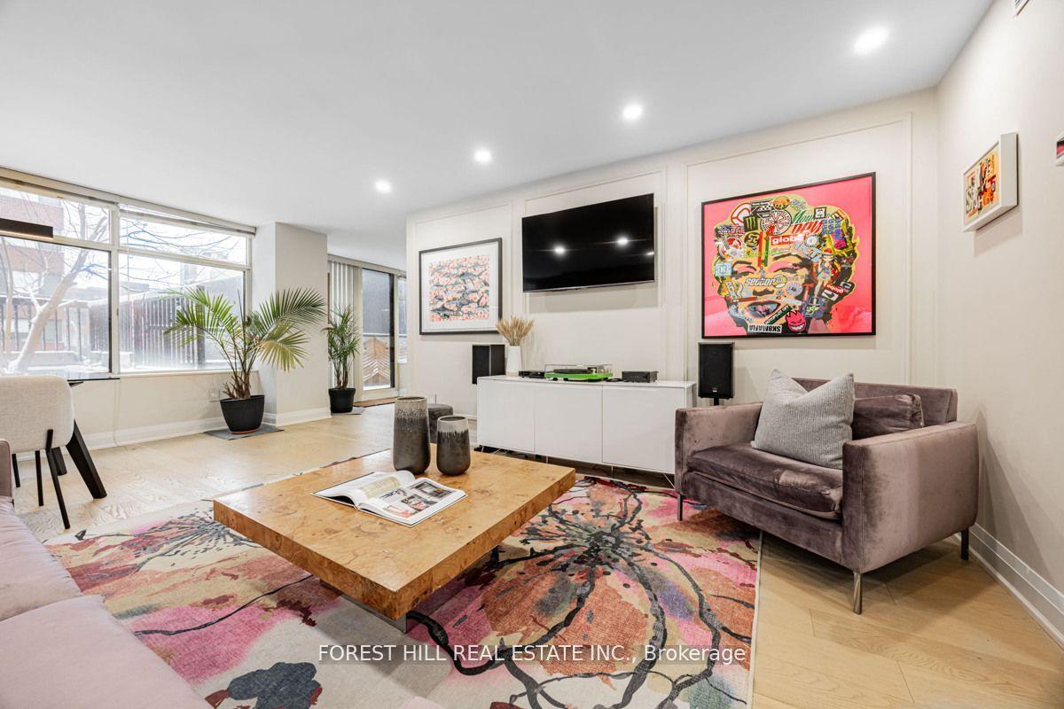 3 Bedrooms Condo at 900 Yonge, Toronto For sale