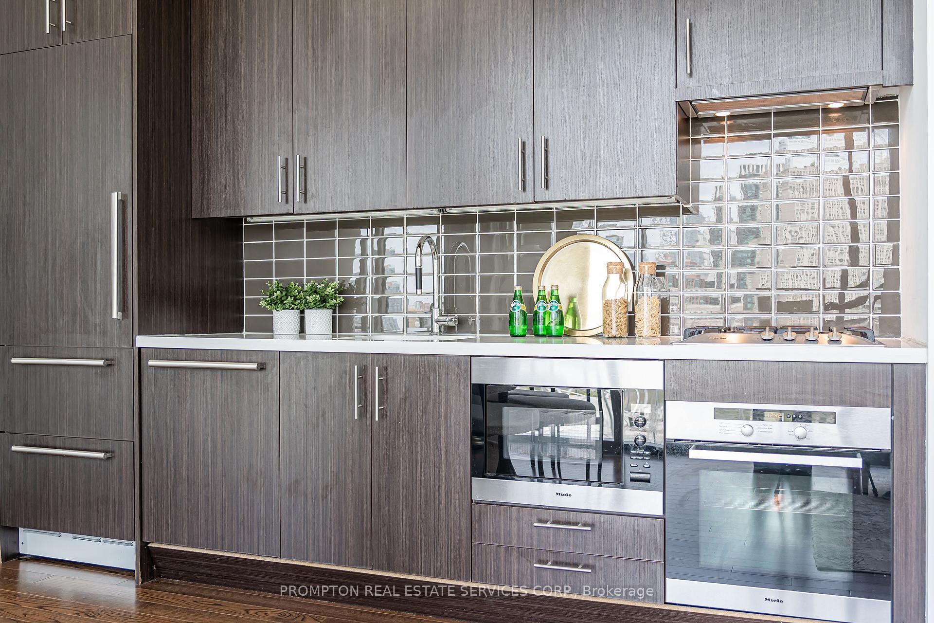 2 Bedrooms Condo at 39 Queens, Toronto For sale