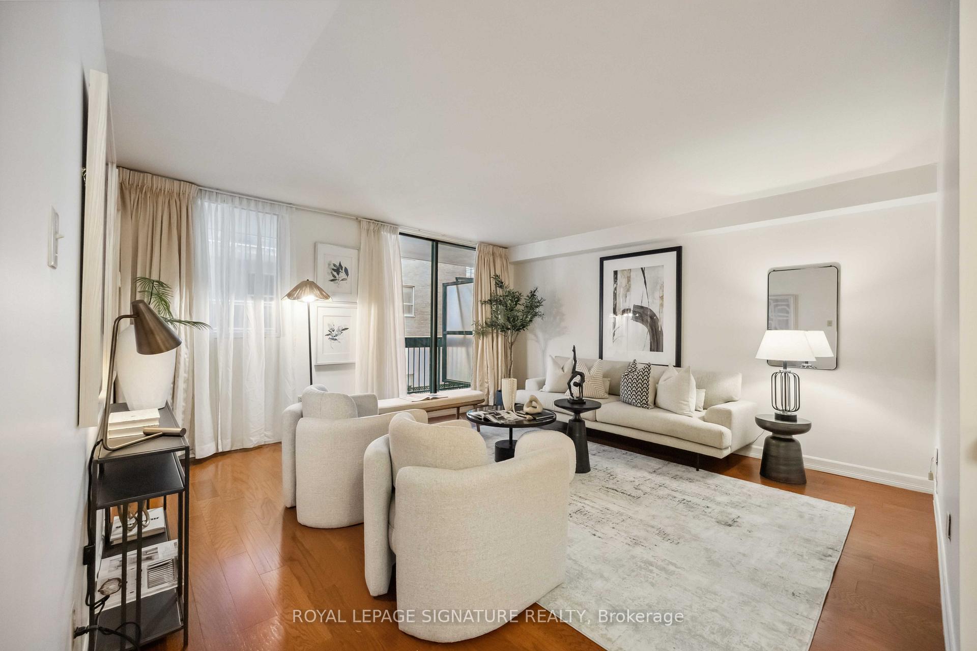 2 Bedrooms Condo at 212 St. George, Toronto For sale