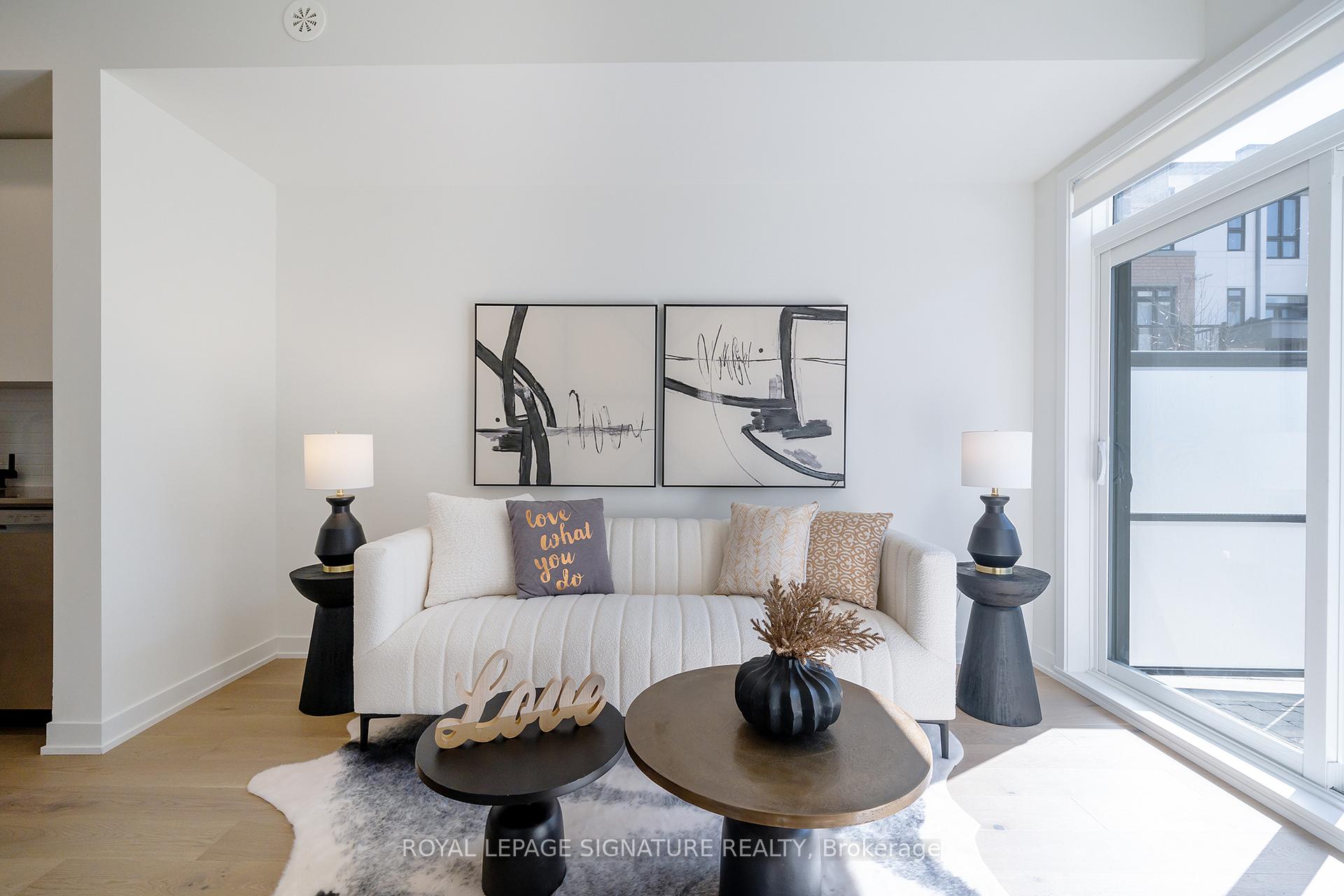 3 Bedrooms Condo at 110 Canon Jackson,  Toronto For sale