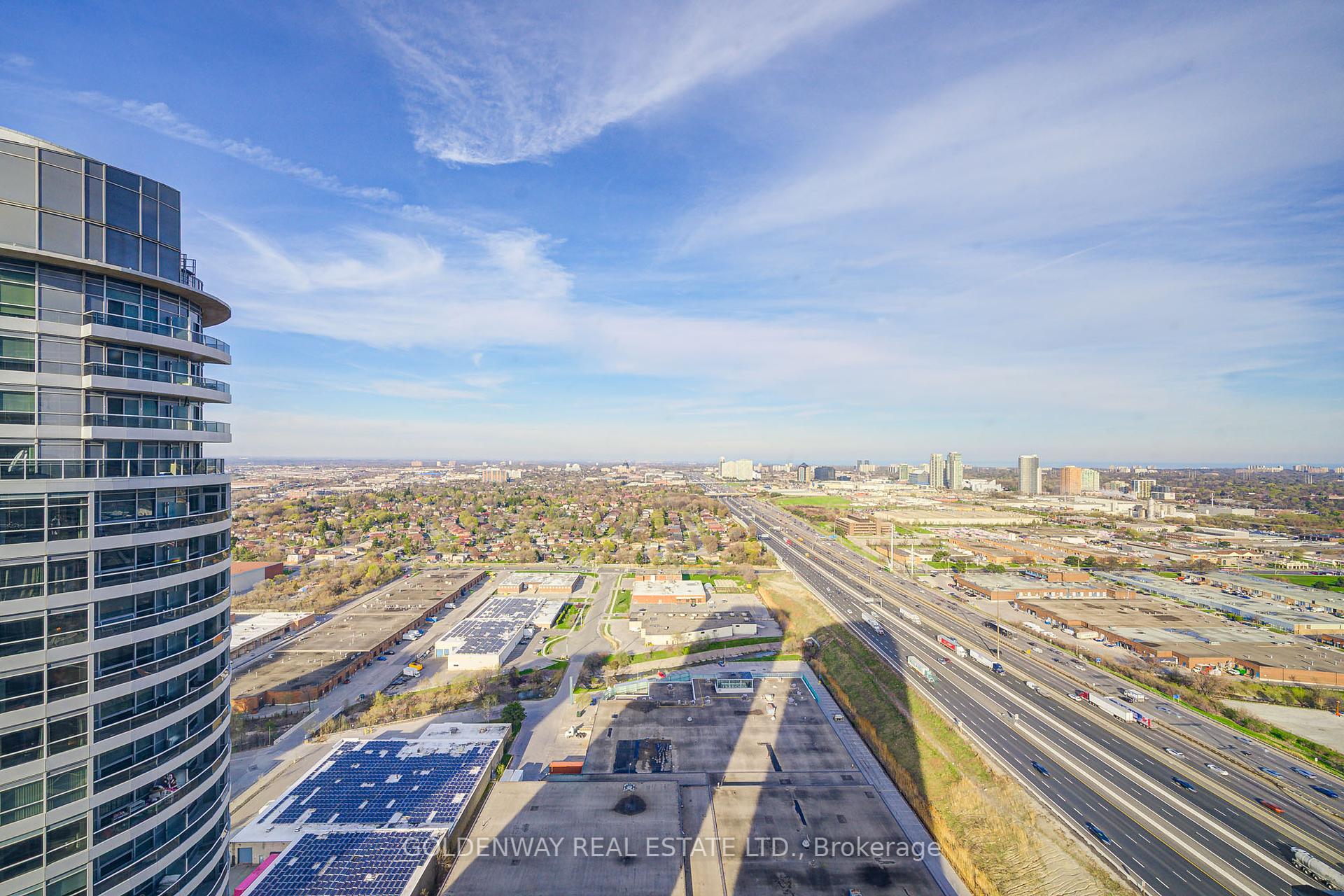 1 Bedroom Condo at 125 Village Green,  Toronto For sale