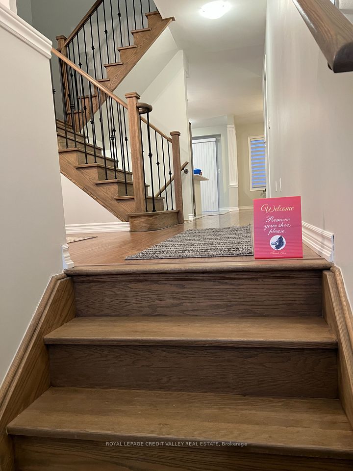 7 CACHIA Lane, Ajax, ON L1T 0P8