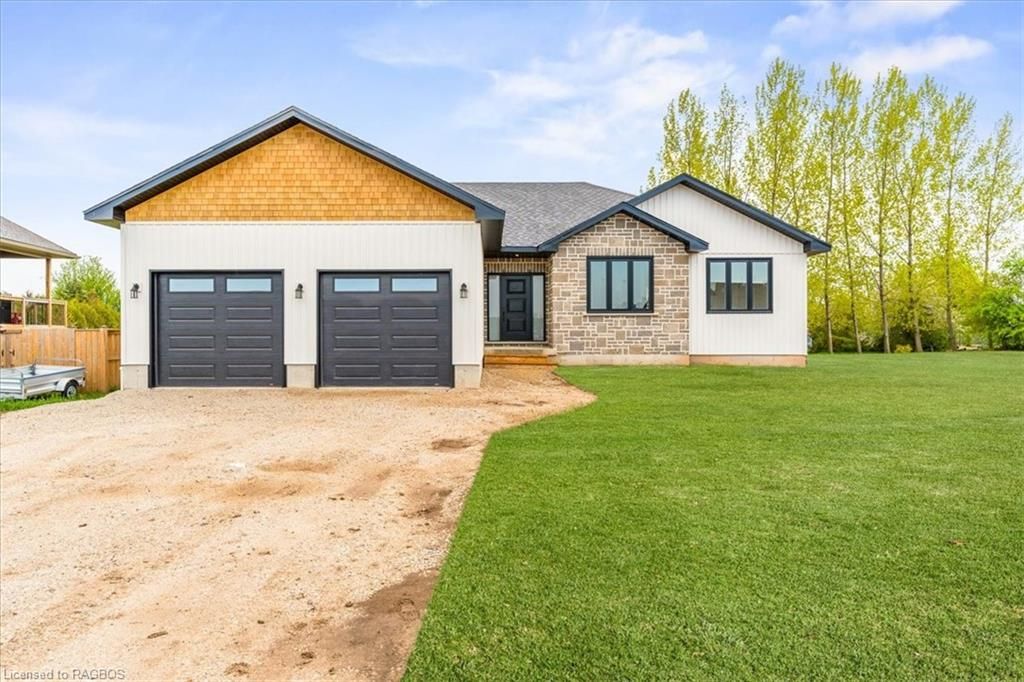 55 Chestnut Hill Crescent Floor Plan