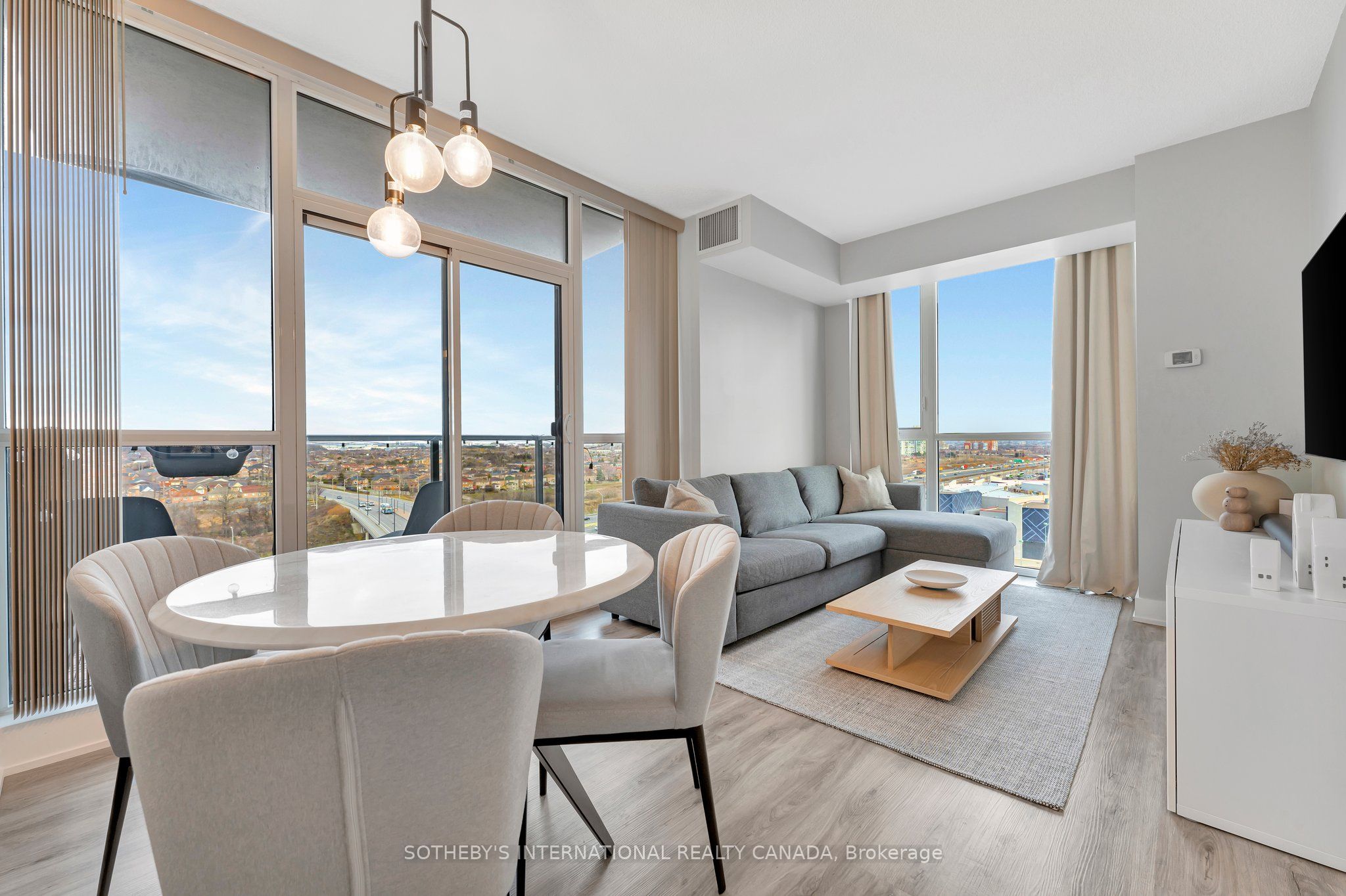 339 Rathburn Road W, #1516