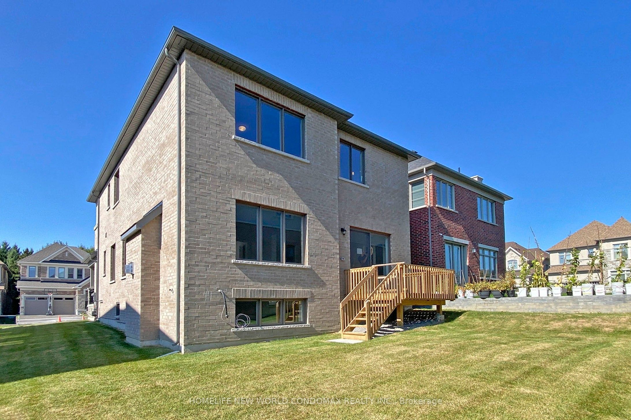 231 Sikura Circle