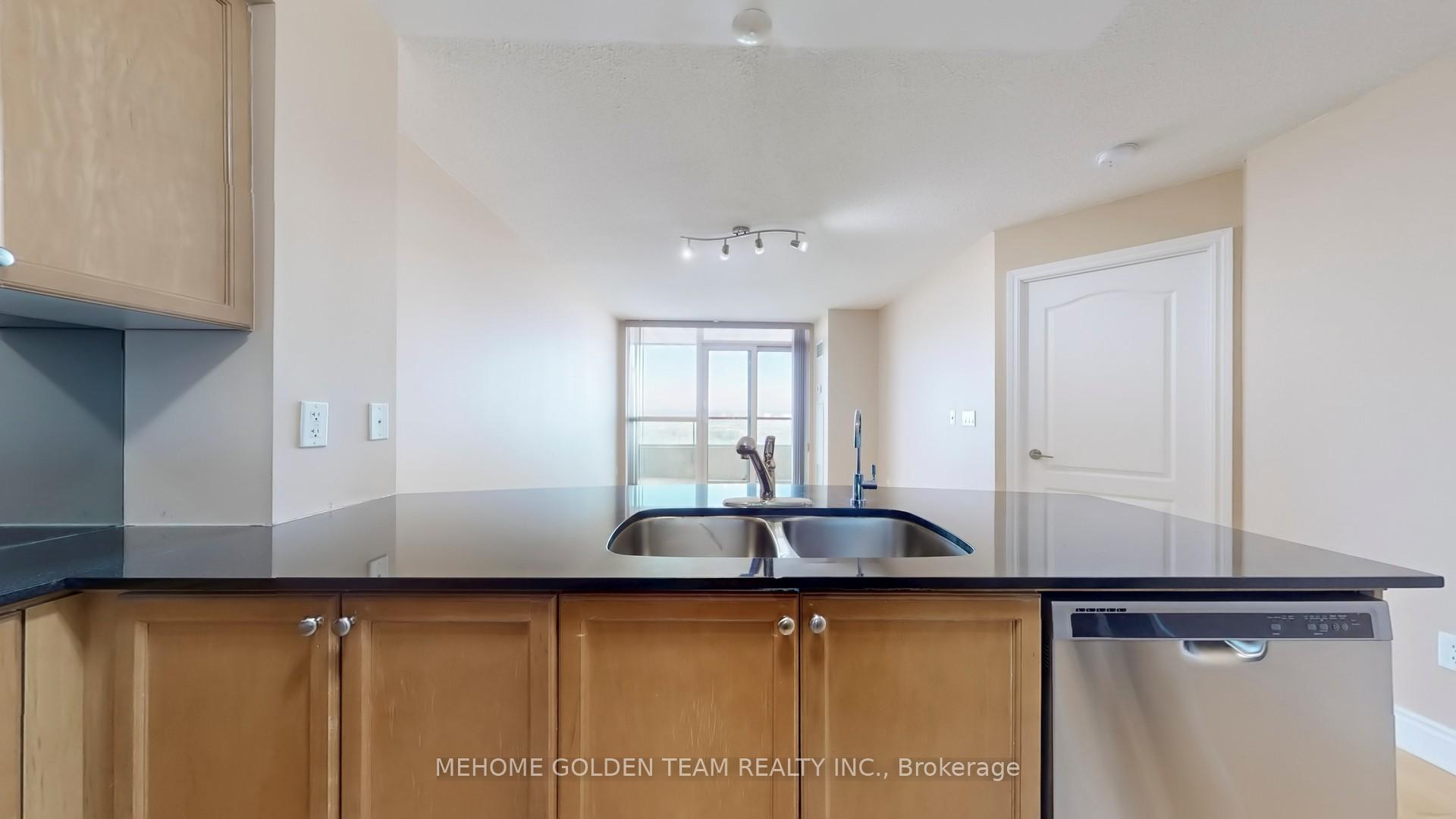 2 Bedrooms Condo at 50 Brian Harrison,  Toronto For sale