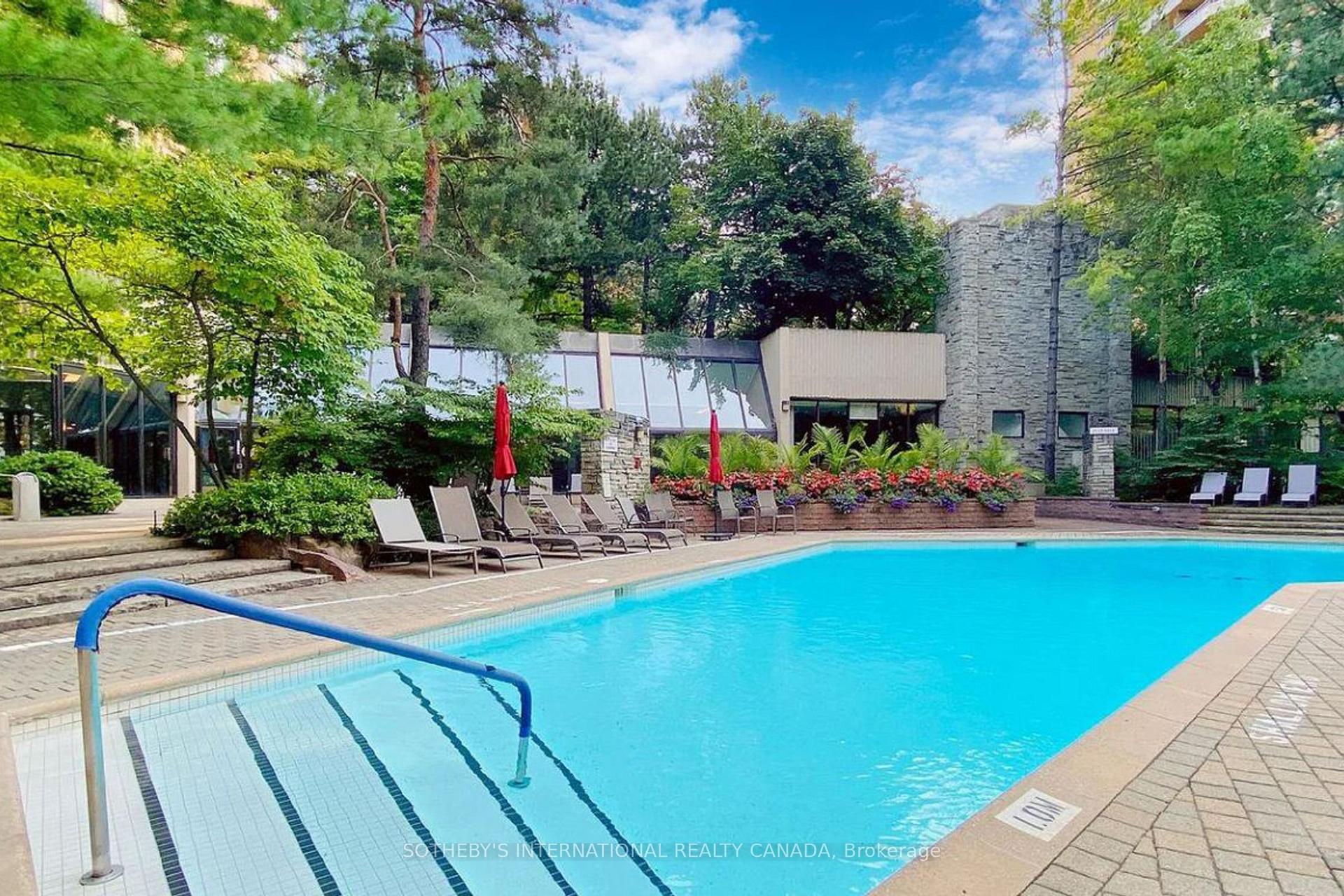 3 Bedrooms Condo at 89 Skymark, Toronto For sale