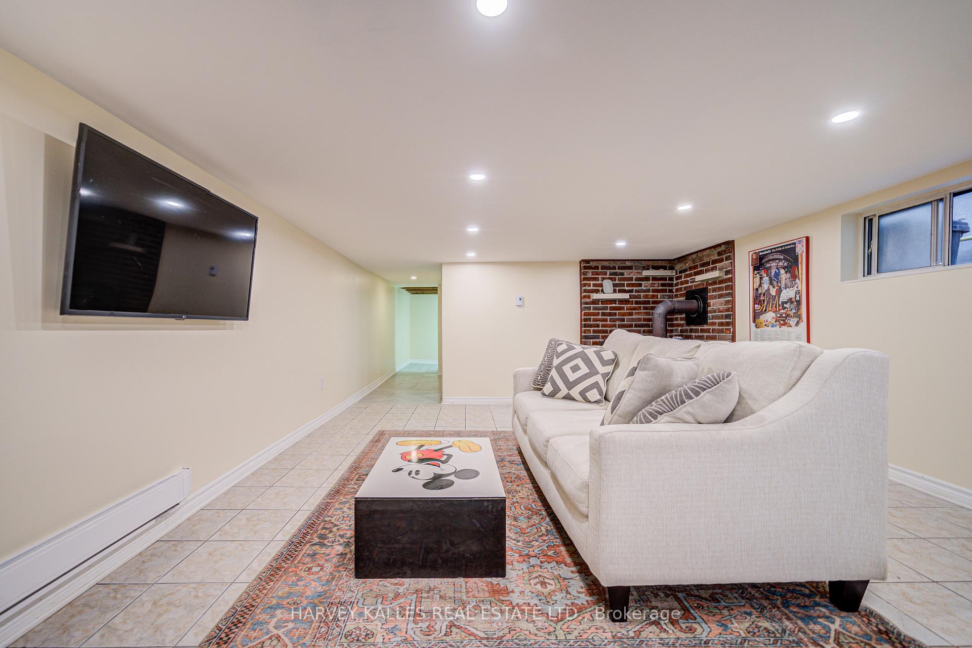 408 Silverthorn Avenue