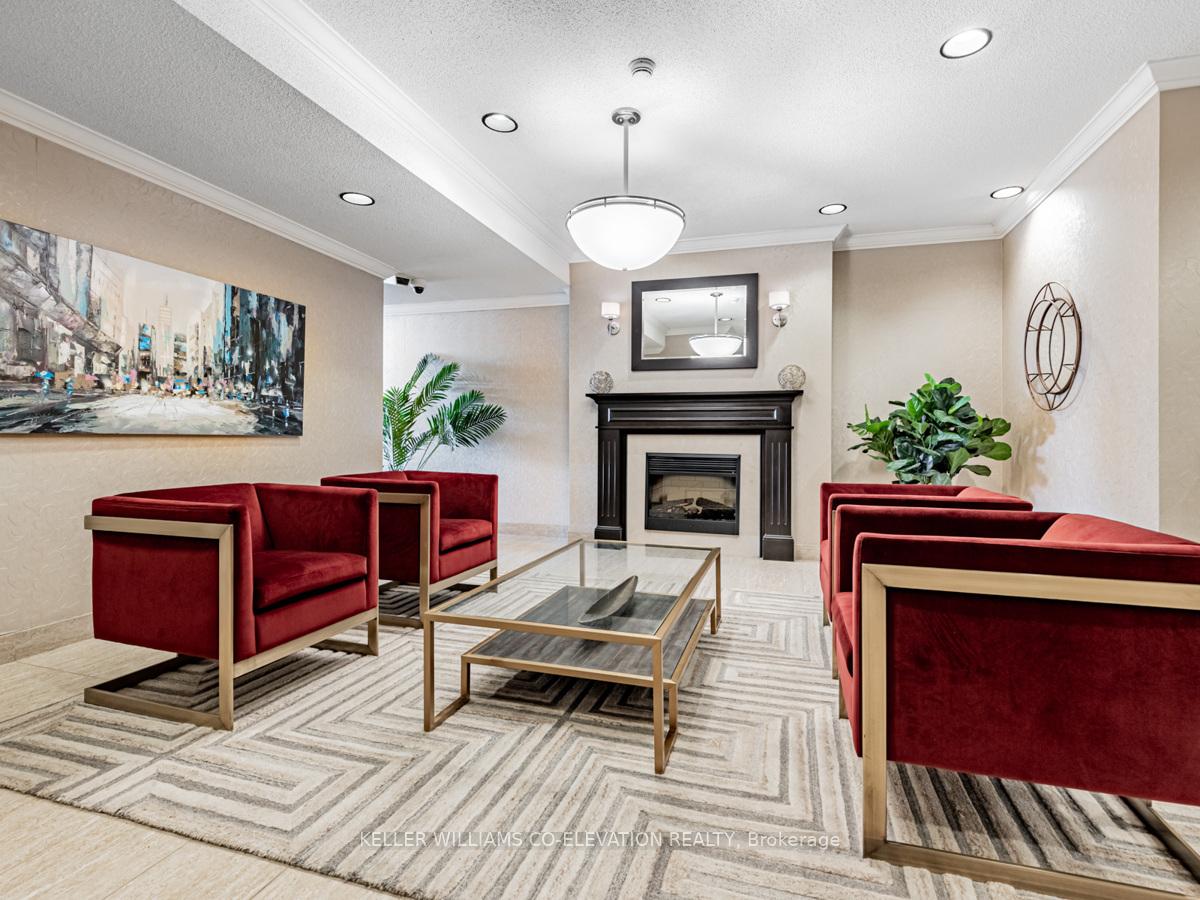 3 Bedrooms Condo at 250 Scarlett, Toronto For sale
