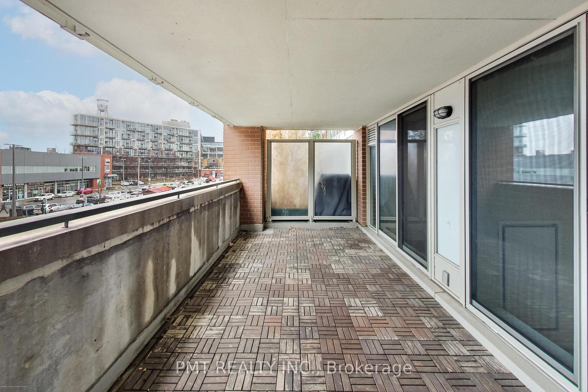 2 Bedrooms Condo at 125 Western Battery, Toronto For sale