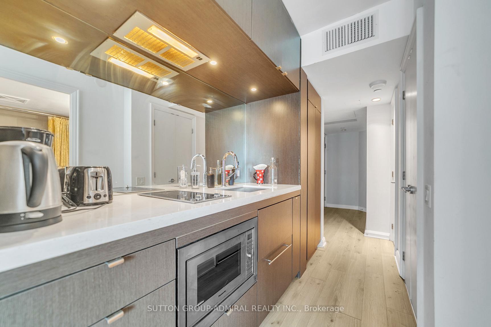 Condo at 155 YORKVILLE, Toronto For sale