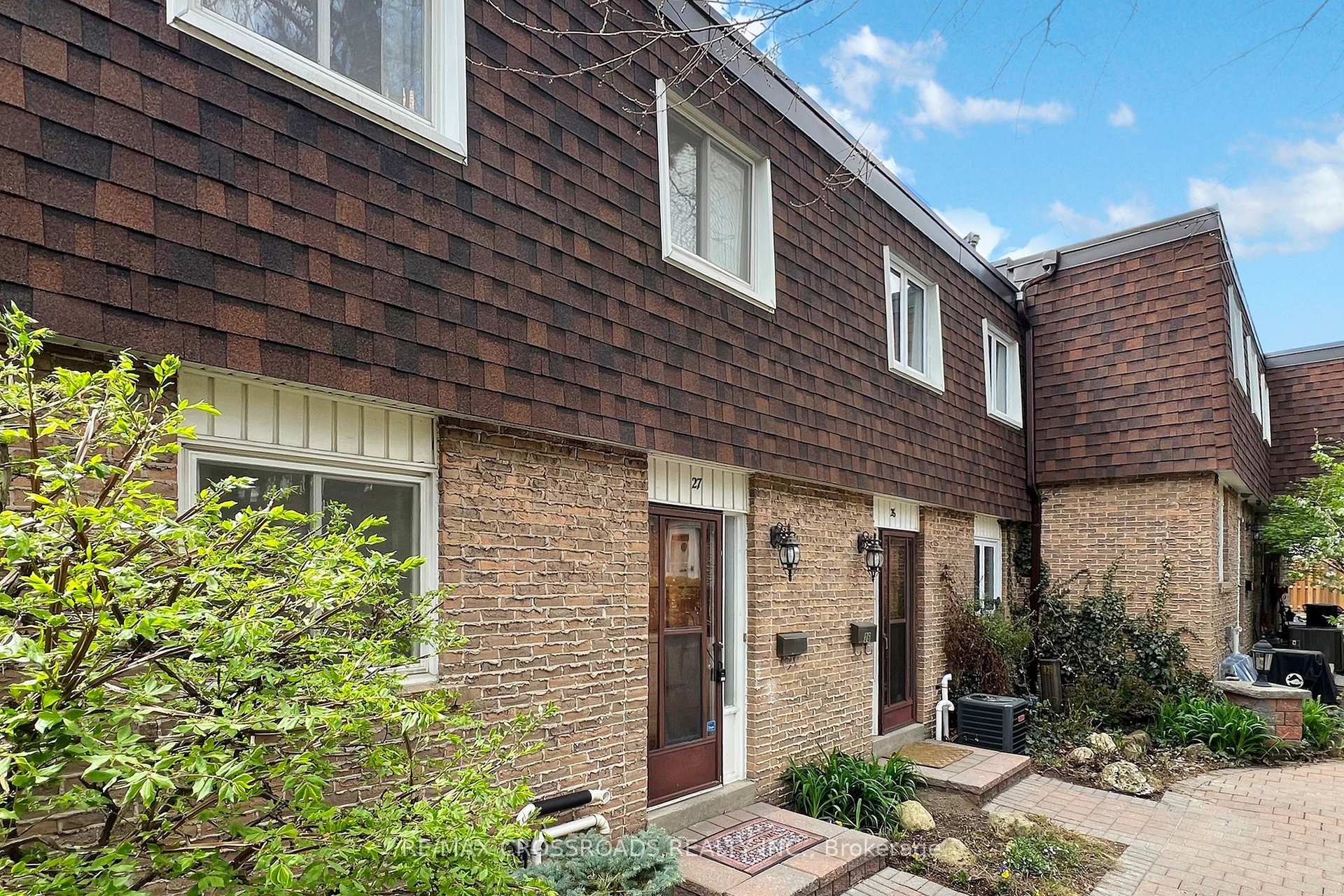 #27 - 27 The Carriage Way, Markham, ON L3T 4X1 #27