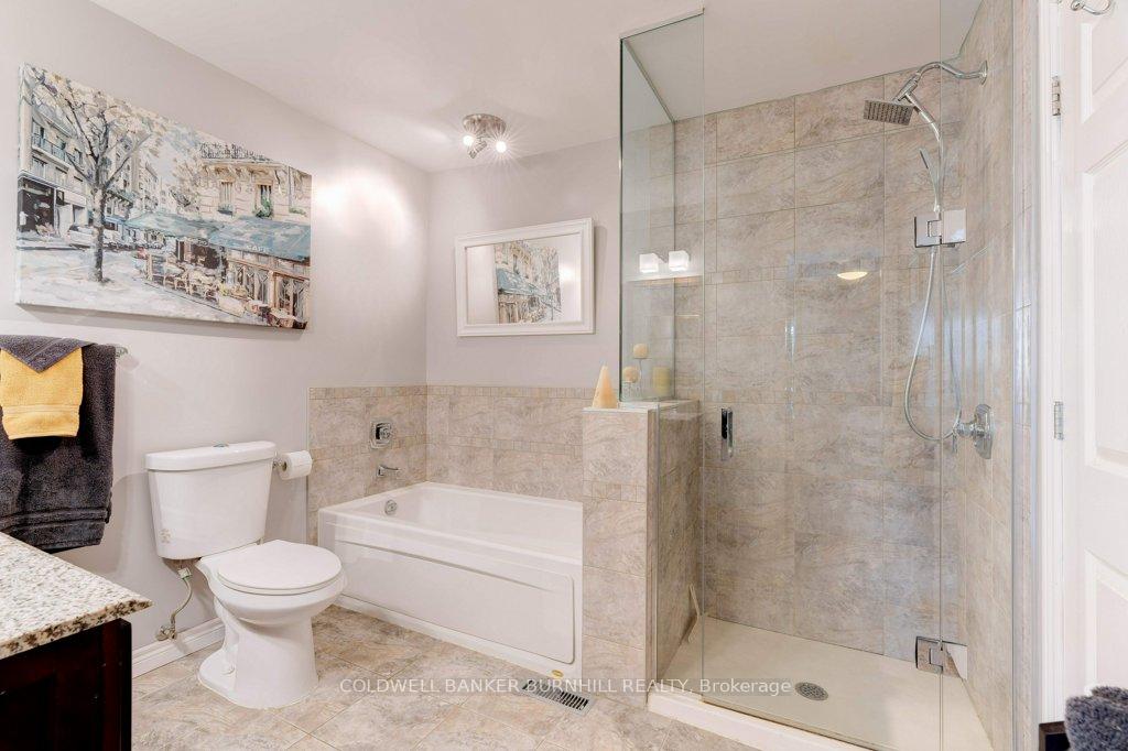 3 Bedrooms Condo at 2301 CAVENDISH,  Burlington For sale