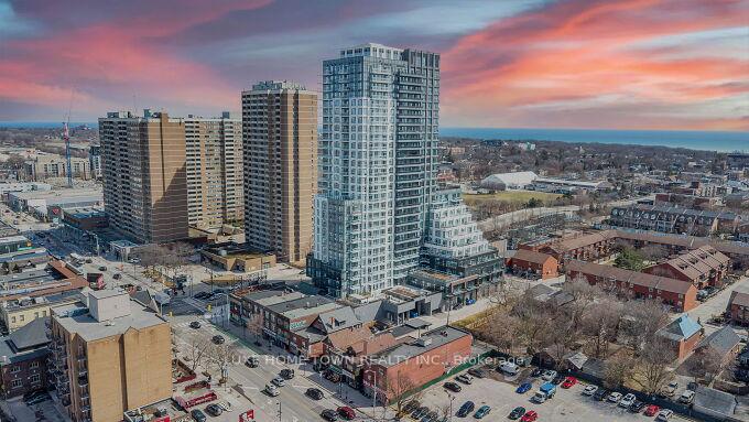 2 Bedrooms Condo at 286 Main, Toronto For sale