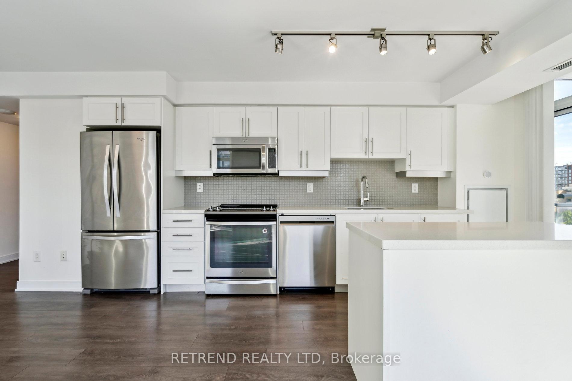 3 Bedrooms Condo at 525 Adelaide, Toronto For sale