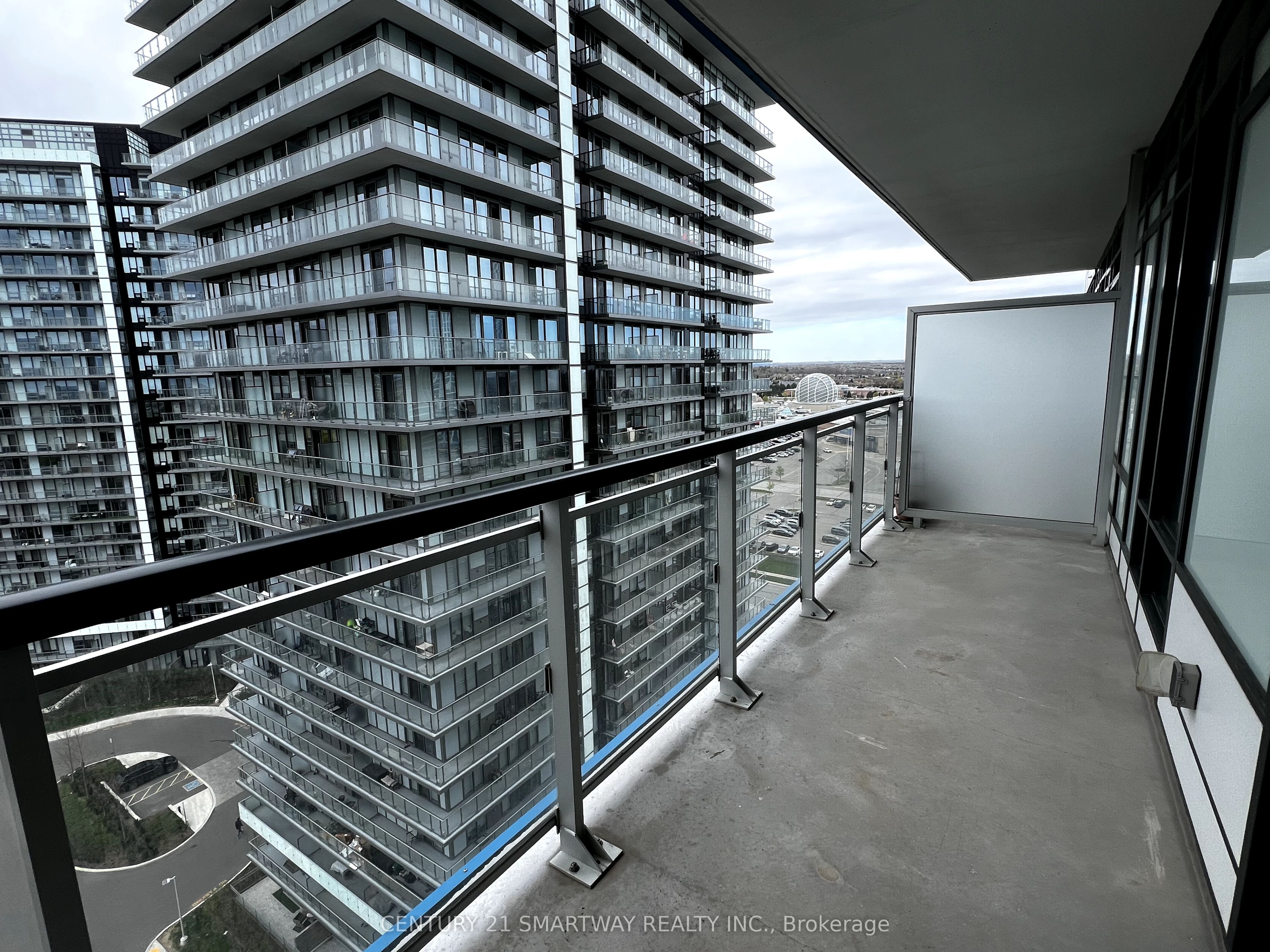 2560 Eglinton Avenue W, #1408