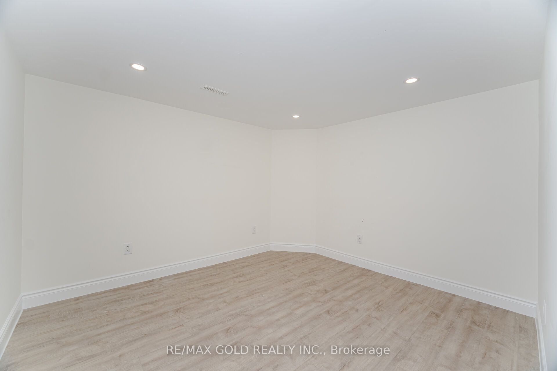 55 Royal Valley Drive