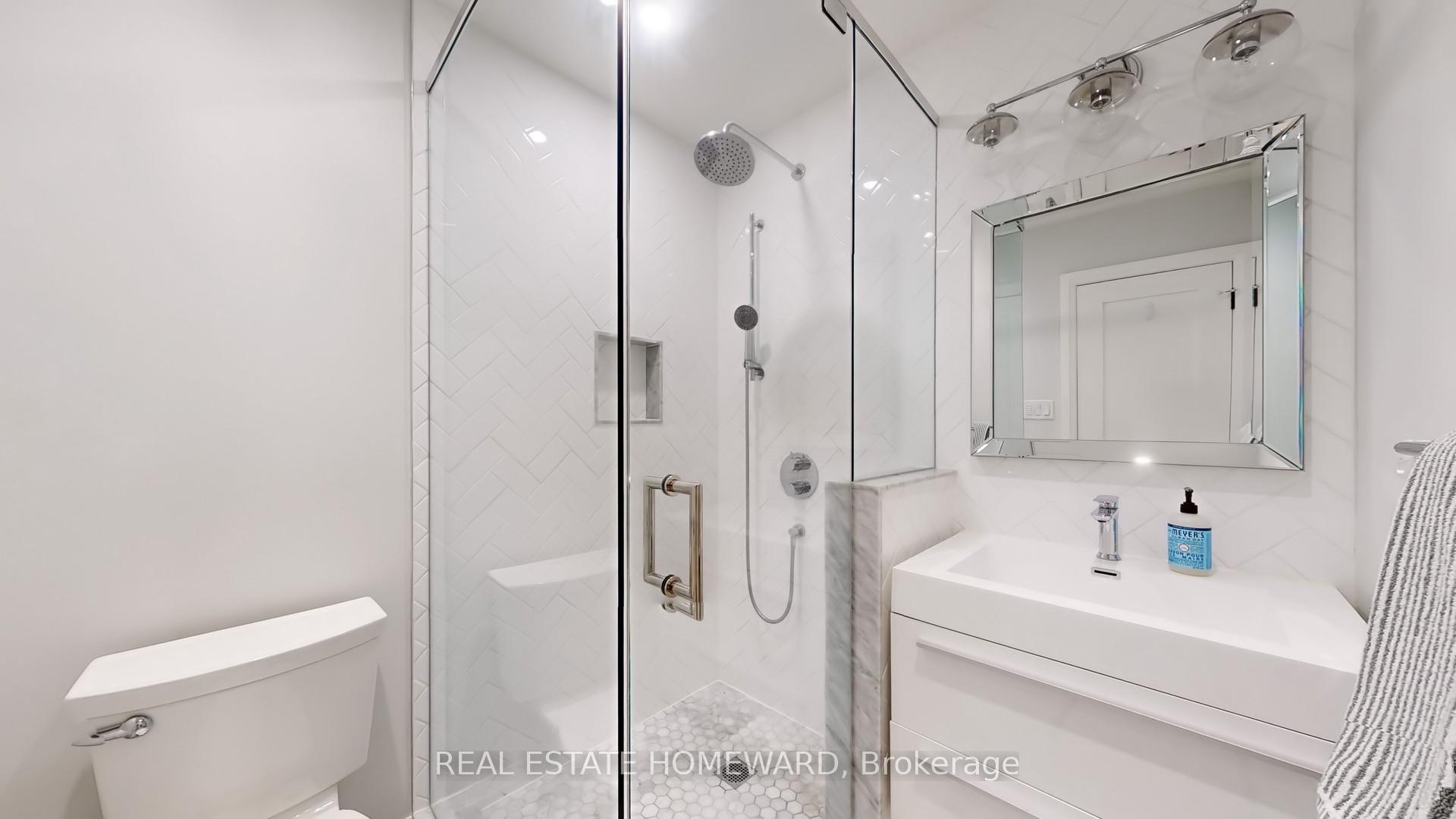 2 Bedrooms Condo at 895 Adelaide, Toronto For sale