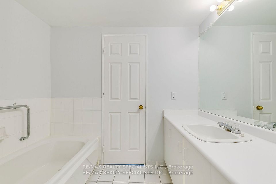 Large Soaker Tub