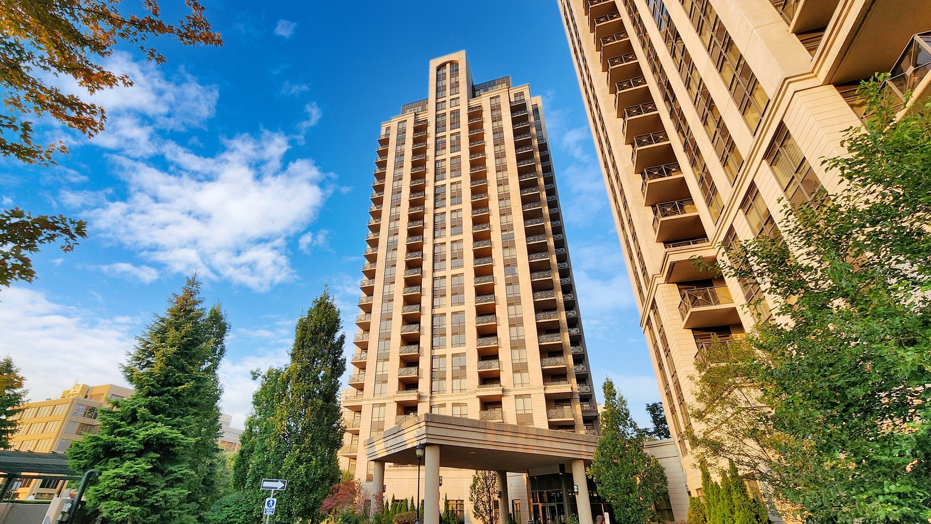 133 Wynford Drive Unit# 1608 Toronto C13 Ontario M3C 0J5